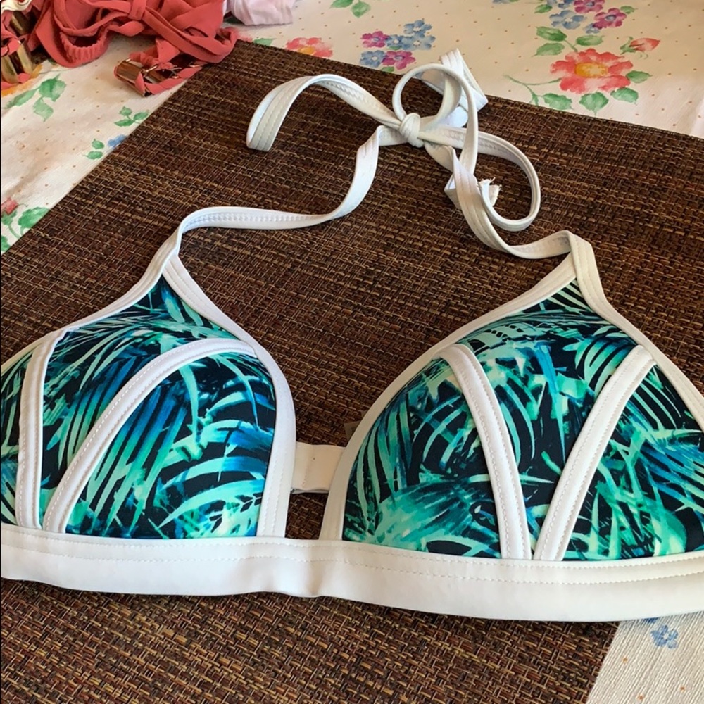 VS PINK Tropic/ White Bikini Top